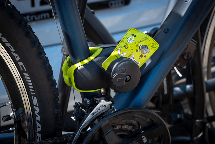 Nosič bicyklov na ťažné zariadenie Inter Pack Quattro s 13-kolíkovým uchytením